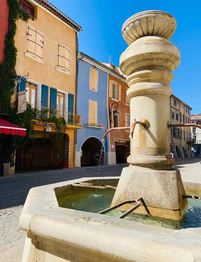 Les Arcades Le Lion D'Or Hotel Buis-les-Baronnies Bagian luar foto
